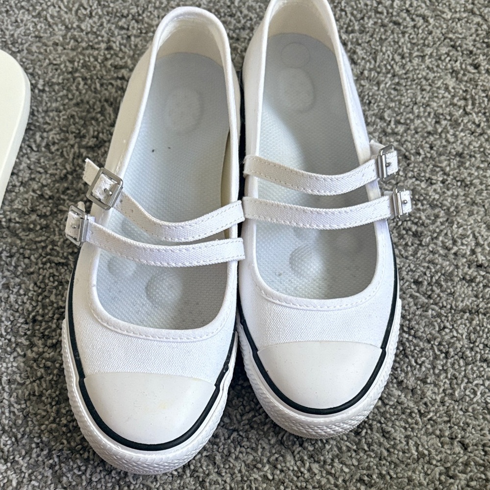 Converse Canvas Sneakers **NEVER WORN**